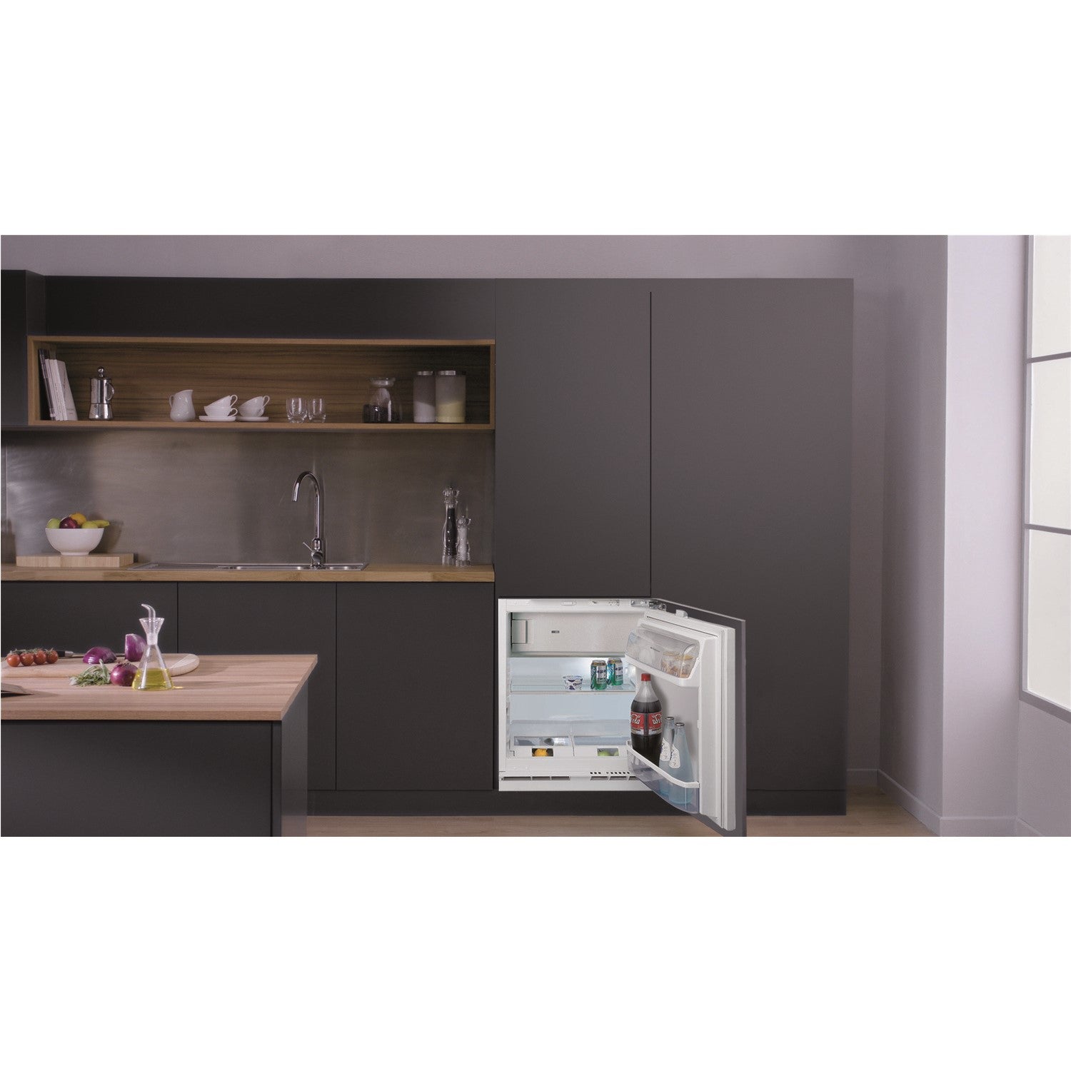 Hotpoint 108 Litre Under Counter Integrated Fridge