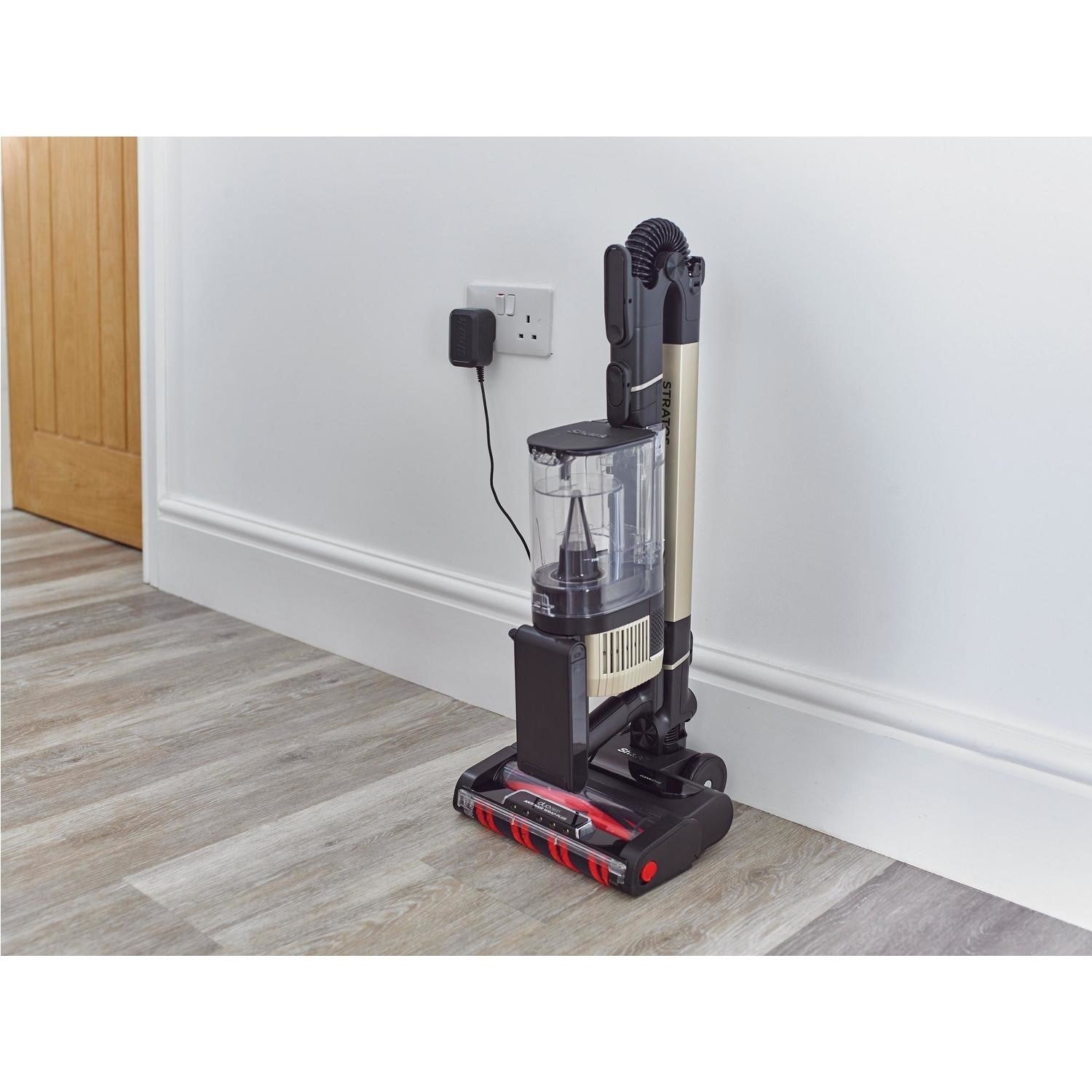 Shark IZ400UKT Stratos Anti Hair Wrap Plus Pet Pro Cordless Stick Vacuum - Copper