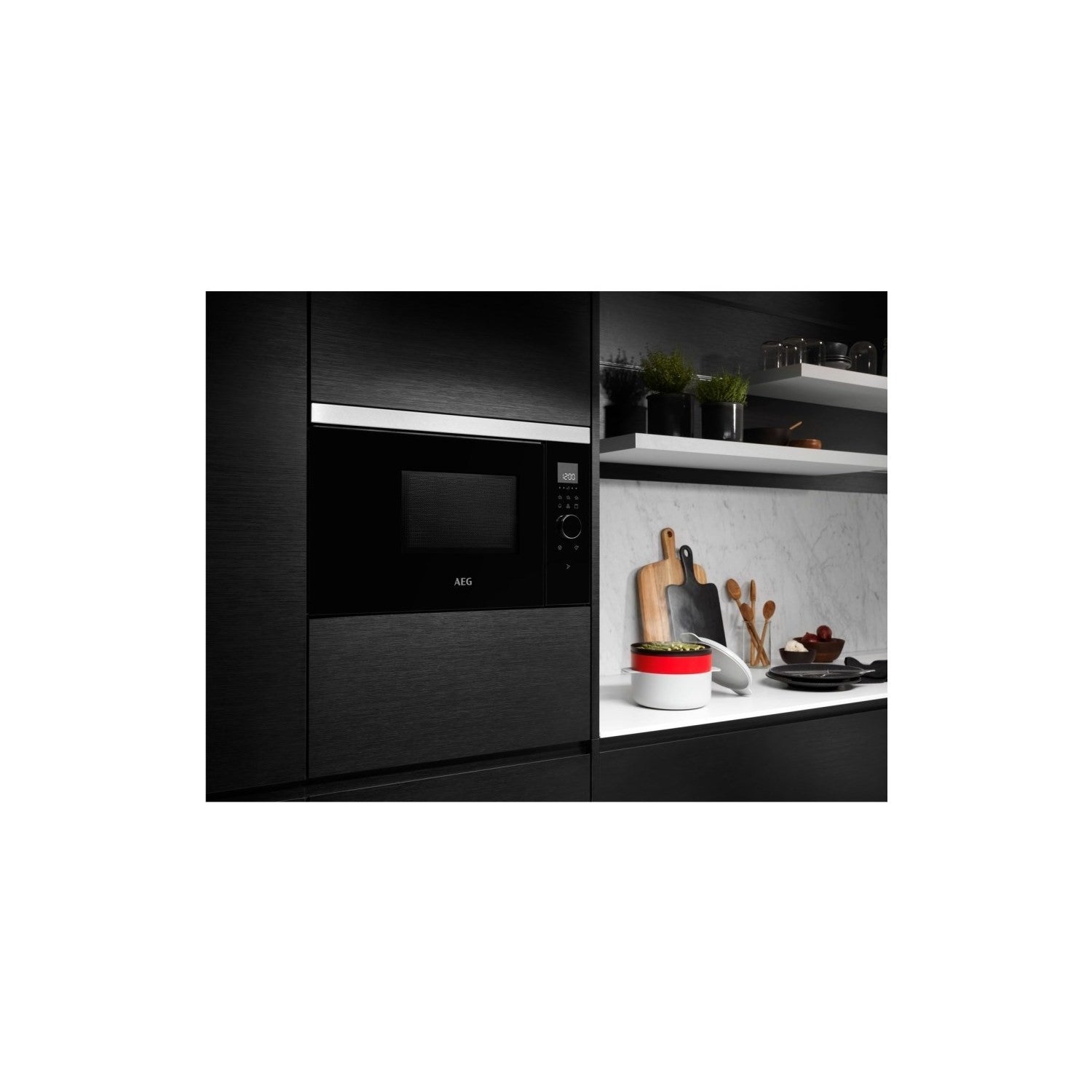 AEG MBB1756DEM Built-In 800W Microwave with Grill - Black