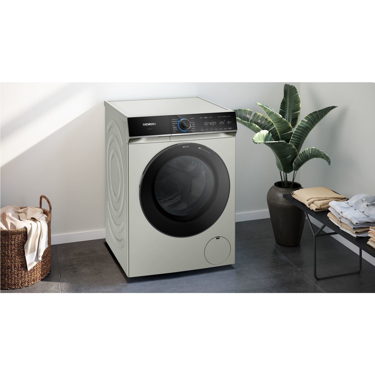 Siemens iQ700 10kg 1600rpm Freestanding Washing Machine - Silver