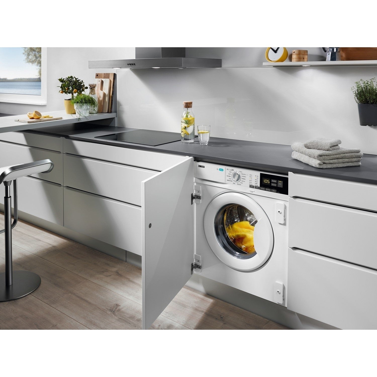 Zanussi 8kg 1400rpm Integrated Washing Machine - White